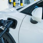 電動車續航力解析：影響電池效能的關鍵因素